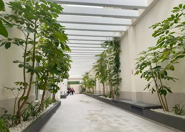 Sea View Apartment *